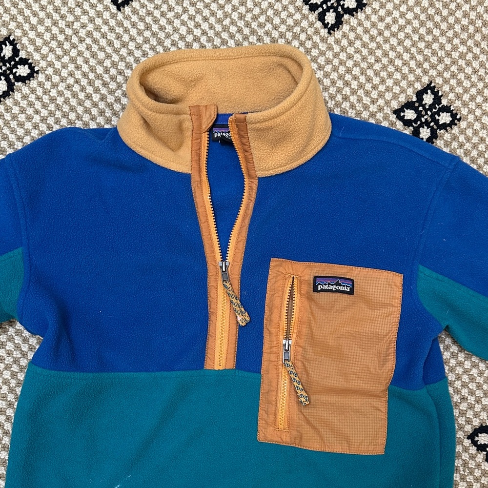 Patagonia boys microdini Blue and Tan Sweater